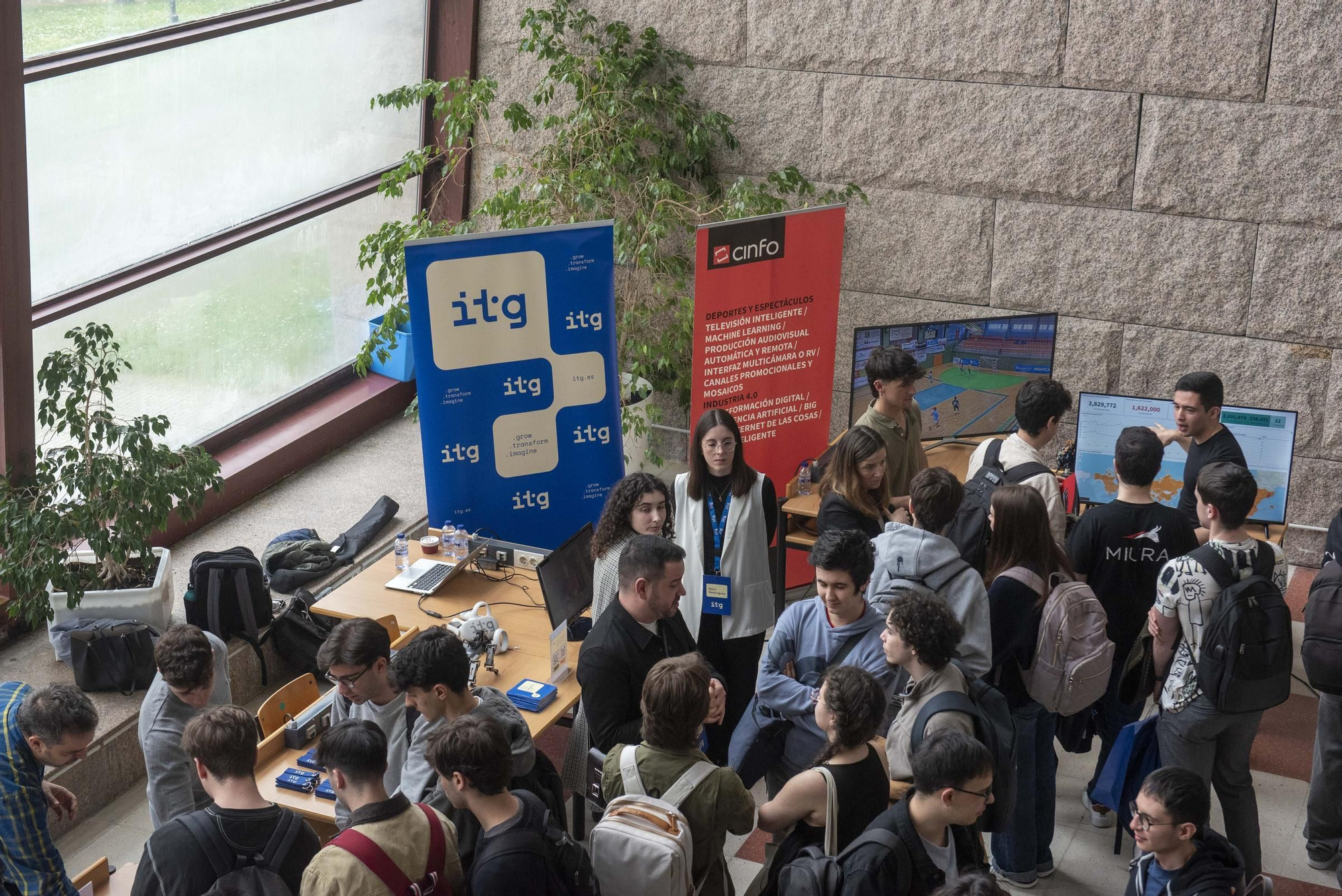 VI Feira de Prácticas e de Emprego en la Facultad de Informática