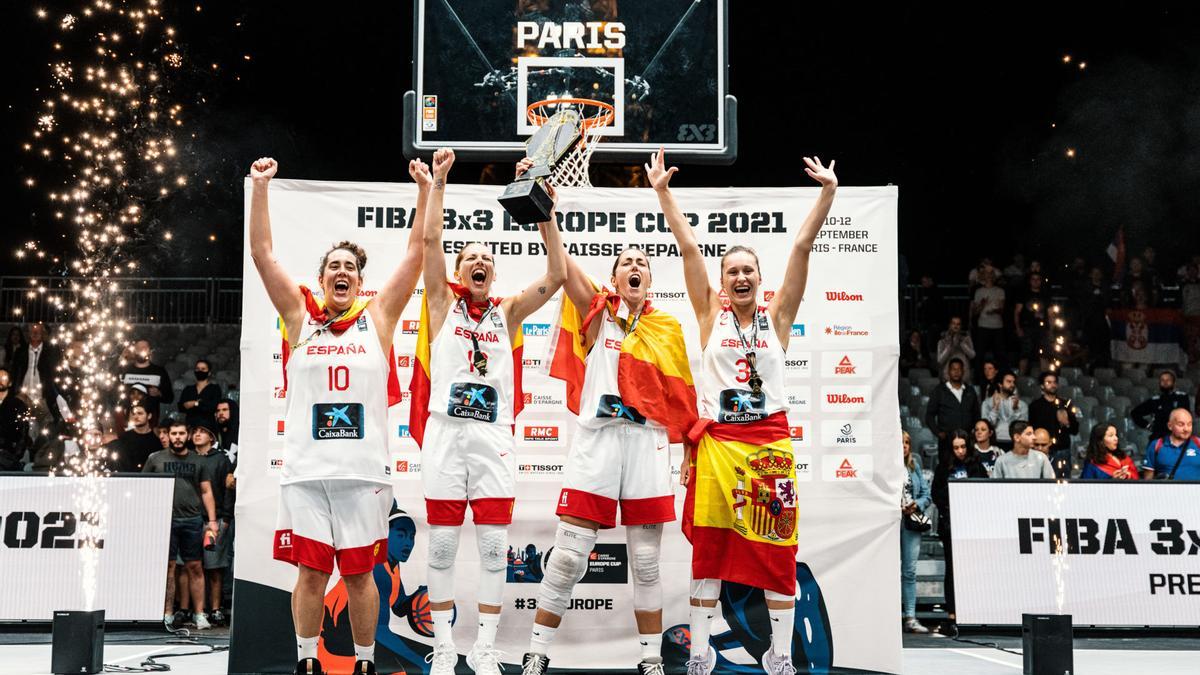 Las jugadoras españolas celebran el título de campeonas de Europa de baloncesto 3x3