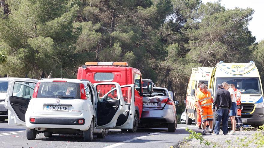 Ocho heridos en un accidente múltiple en la carretera de Ibiza a Santa Eulària