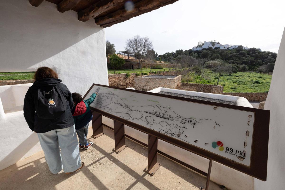 Visita guiada al entorno de Can Planetes en Santa Eulària