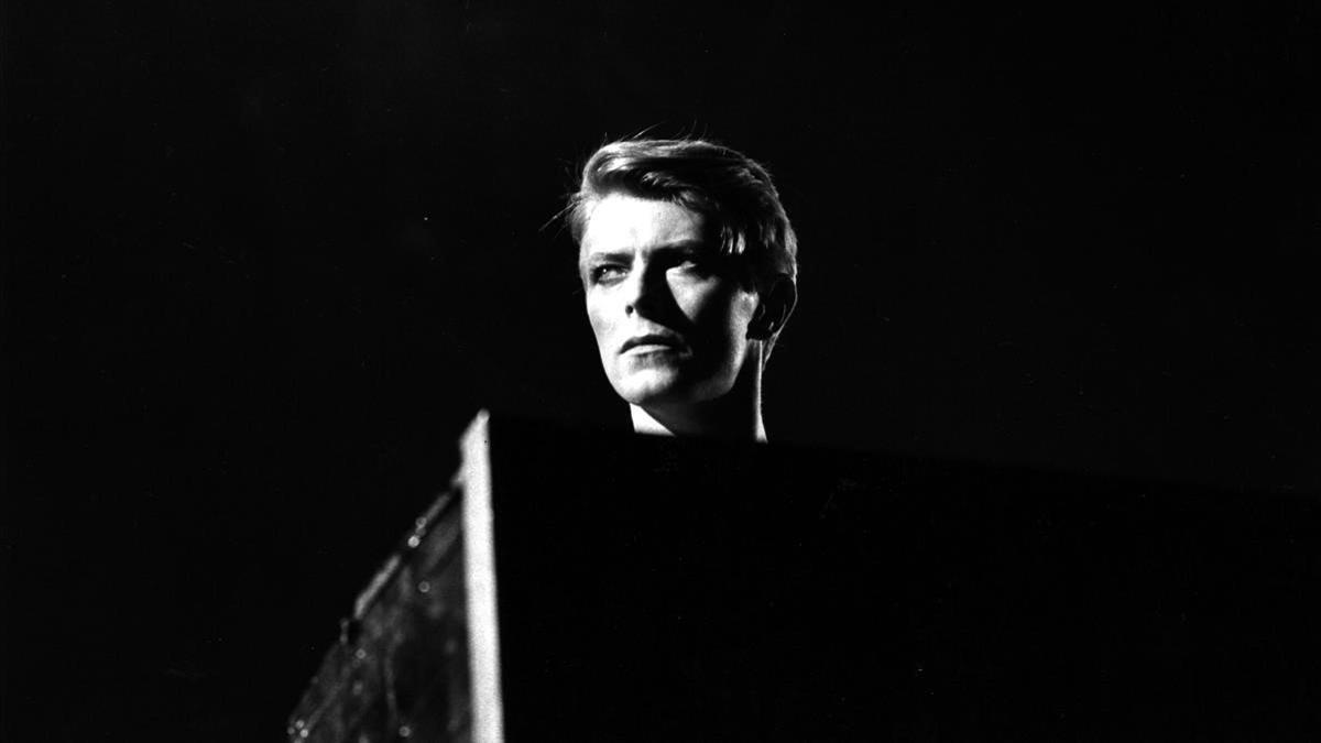 zentauroepp51158789 head of david  british pop singer david bowie in concert at 191130215401