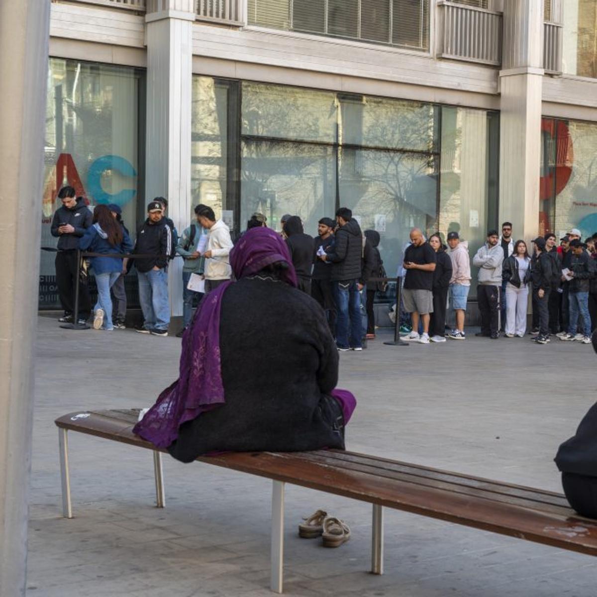 El Govern treballa per tenir en compte el català en l’arrelament
