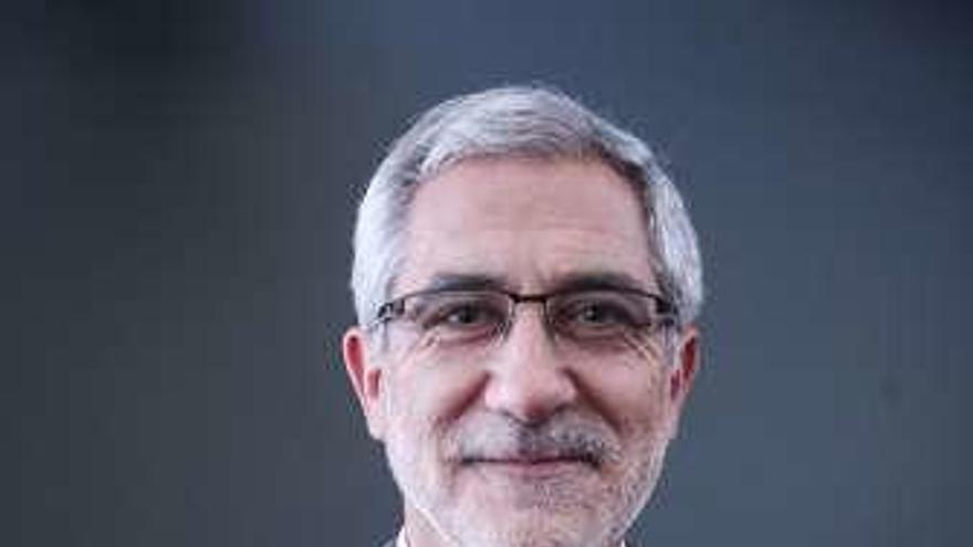 La oposición recela del cambio en el Ejecutivo y dice que el Presidente "se atrinchera"