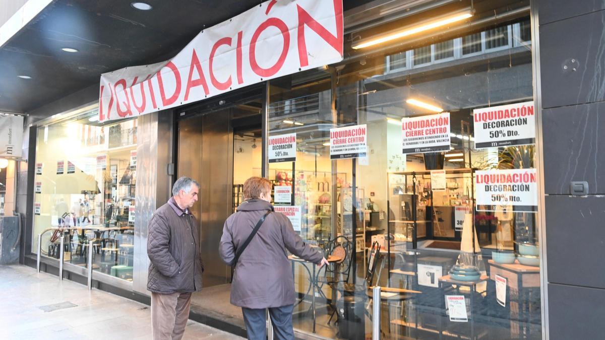 Los históricos almacenes Monfort ubicados en el centro de la ciudad de Castelló iniciaron la liquidación previa al cierre durante el ejercicio pasado.