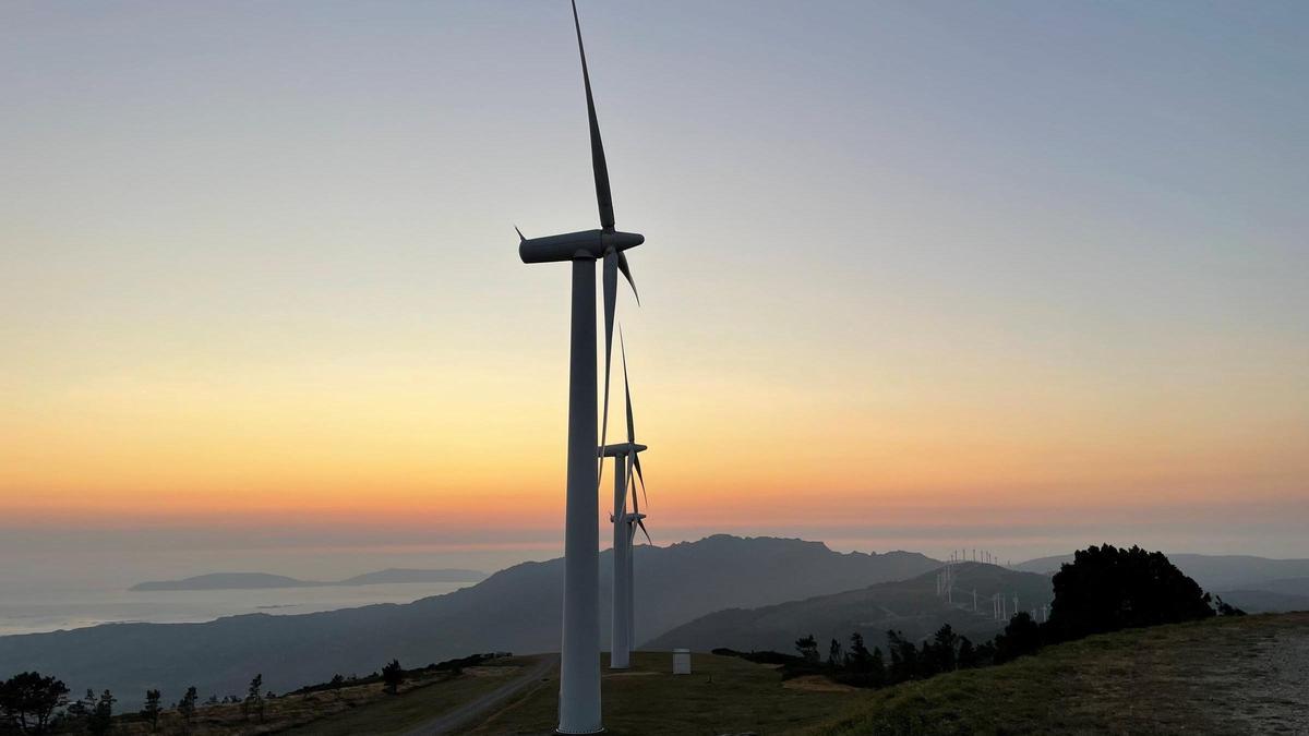 Aerogeneradores en un parque en la localidad coruñesa de Carnota.