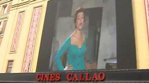 Façana del cine Callao, on es projecten pel·lícules de l’actriu desapareguda.