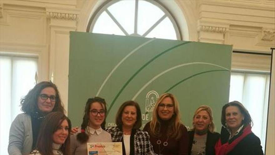 Una cordobesa gana el certamen solidaridad en las letras