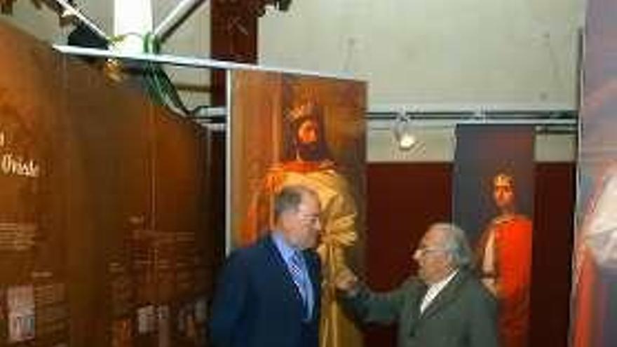 Gabino de Lorenzo y Gustavo Bueno, en la inauguración de &quot;Oviedo, XII siglos&quot;, en 2008.