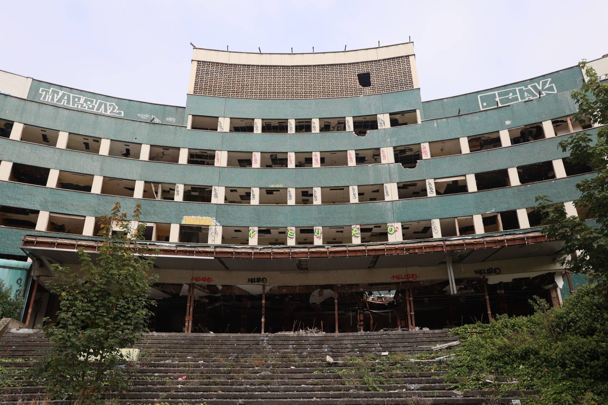 Viejo HUCA. Recorrido por cómo está el viejo hospital.