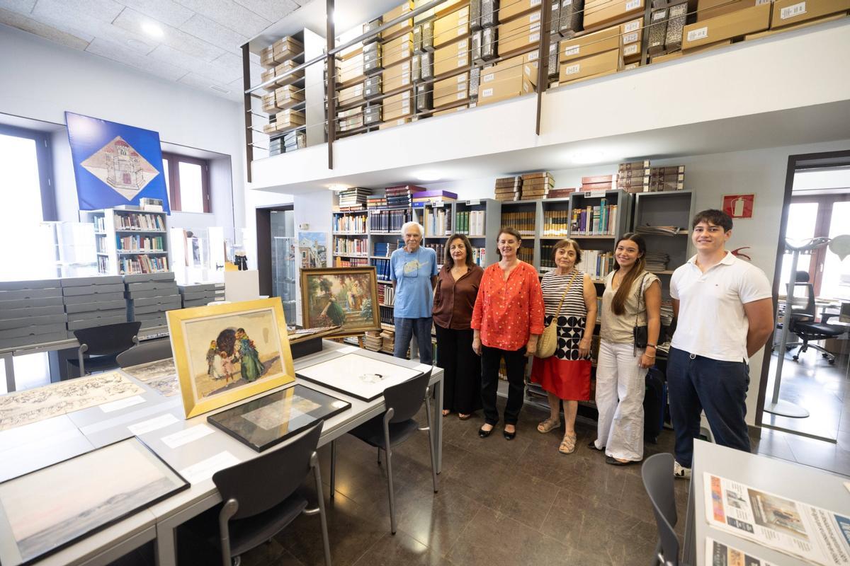 La presentación de las obras pictóricas donadas por particulares de este martes en el Arxiu Històric d'Eivissa i Formentera
