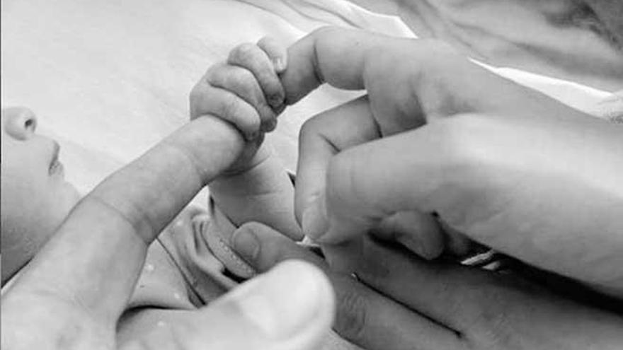 Ona Carbonell da a luz a su primer hijo, Kai, y publica una foto en las redes