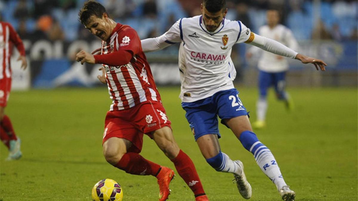 Jaime Álamo, con el Zaragoza, en un partido ante el Girona