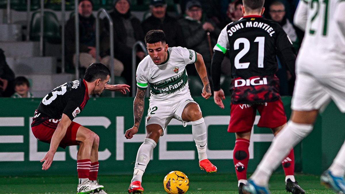 El Elche se apunta a la pelea por el ascenso