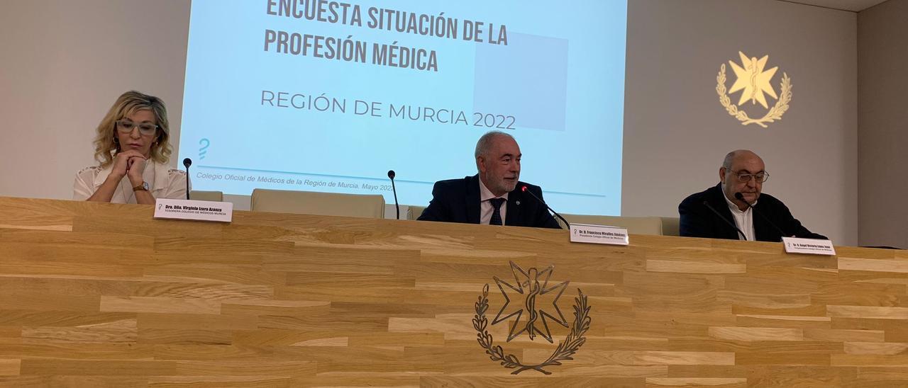 Presentación de la encuesta &#039;Situación de la Profesión Médica&#039;, esta mañana.