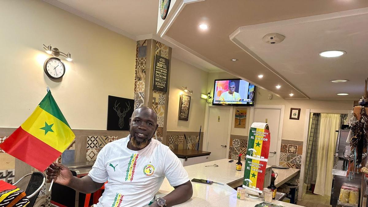 Una noche de nervios y celebración en un restaurante de El Llano tras la victoria de Senegal en la final de la Copa África: “Fue muy emocionante y teníamos mucha fe en el equipo”