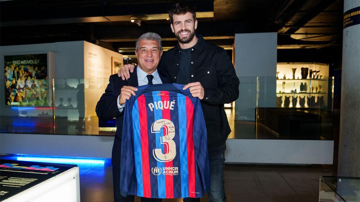 La camiseta del último partido de Piqué ya está en el museo del FC Barcelona