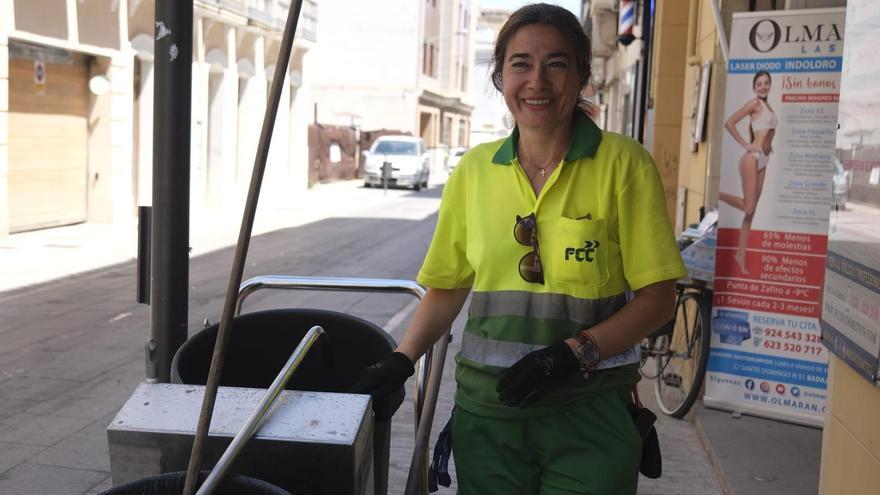 Elena Sandu, la trabajadora de Limpieza que ha encontrado la cartera con 900 euros en Badajoz.