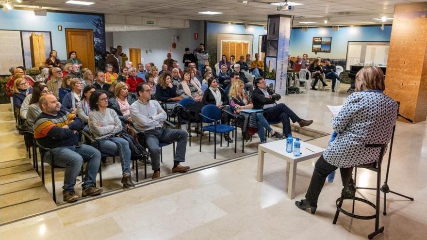 Conxa García, durante su exposición