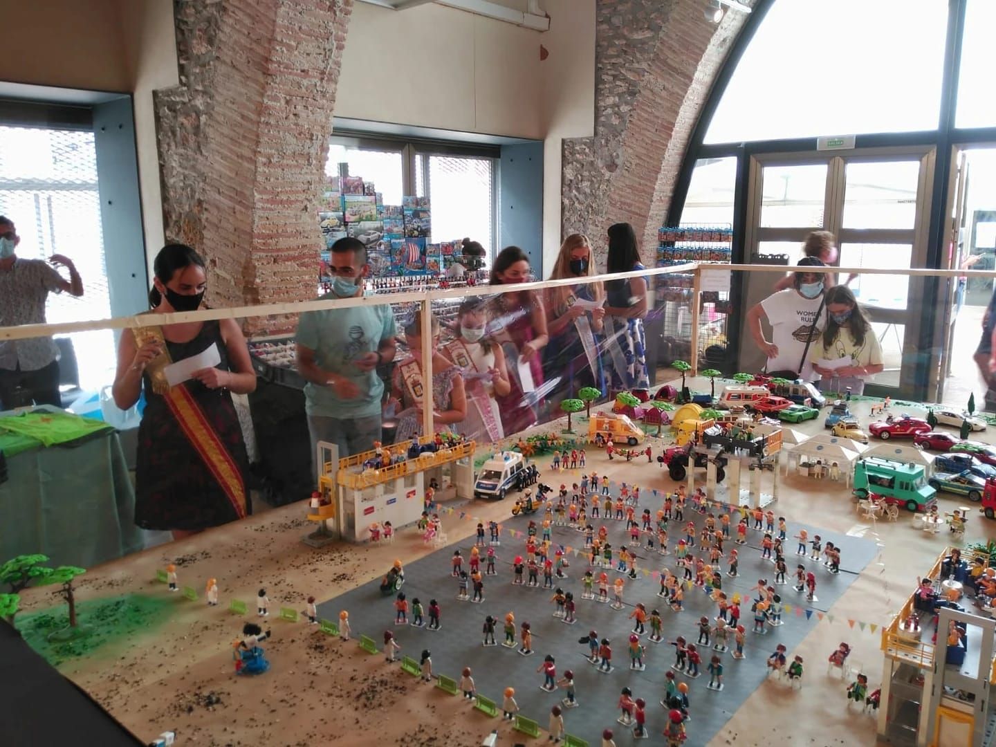 Los Playmobil luchan en Castellón contra una rara y grave enfermedad