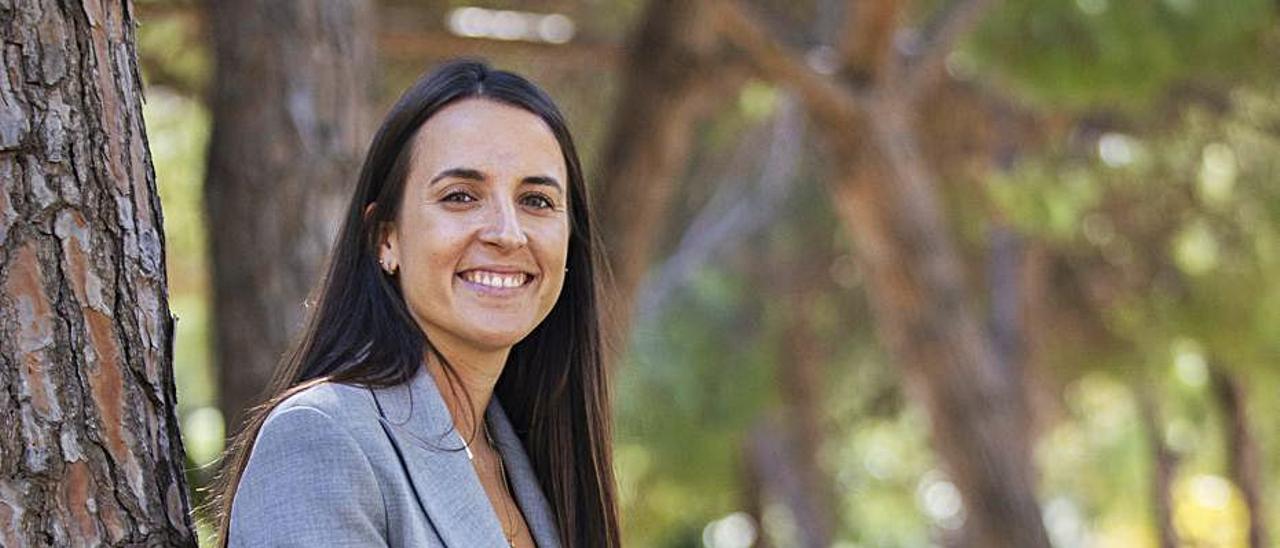 Lorena Martínez Frigols, en los jardines del viejo cauce. | GERMÁN CABALLERO