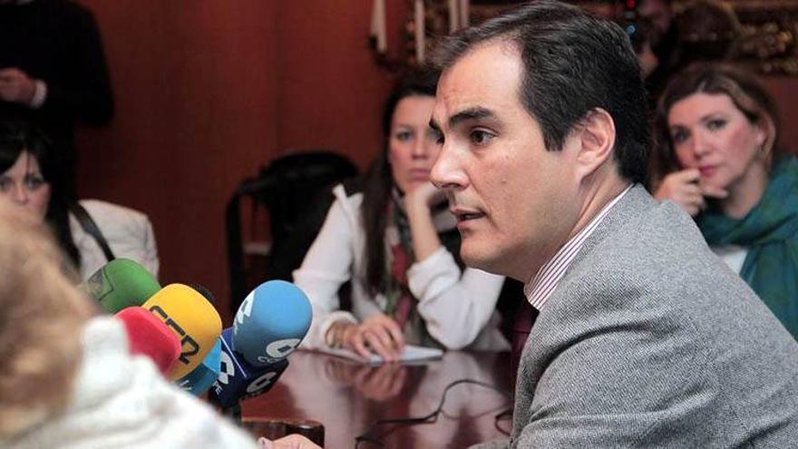 Nieto propone un plan estratégico al margen del ladrillo y renovar el PGOU