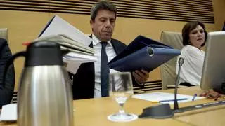 Mazón dice que no contestó a la consejera porque podía tener el móvil en la mochila