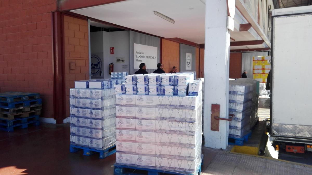 El Banco solicitará a la Diputación Provincial la aportación de un camión de leche, alimento básico.