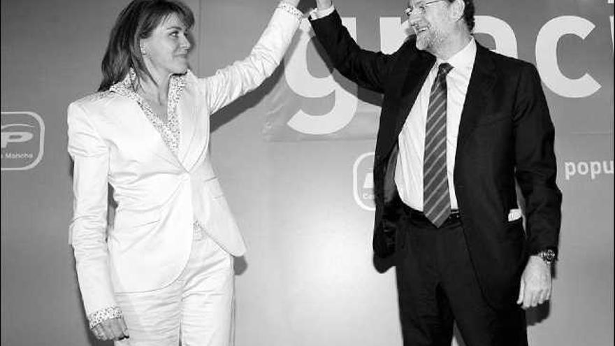 Mariano Rajoy con Dolores de Cospedal, ayer en Toledo.