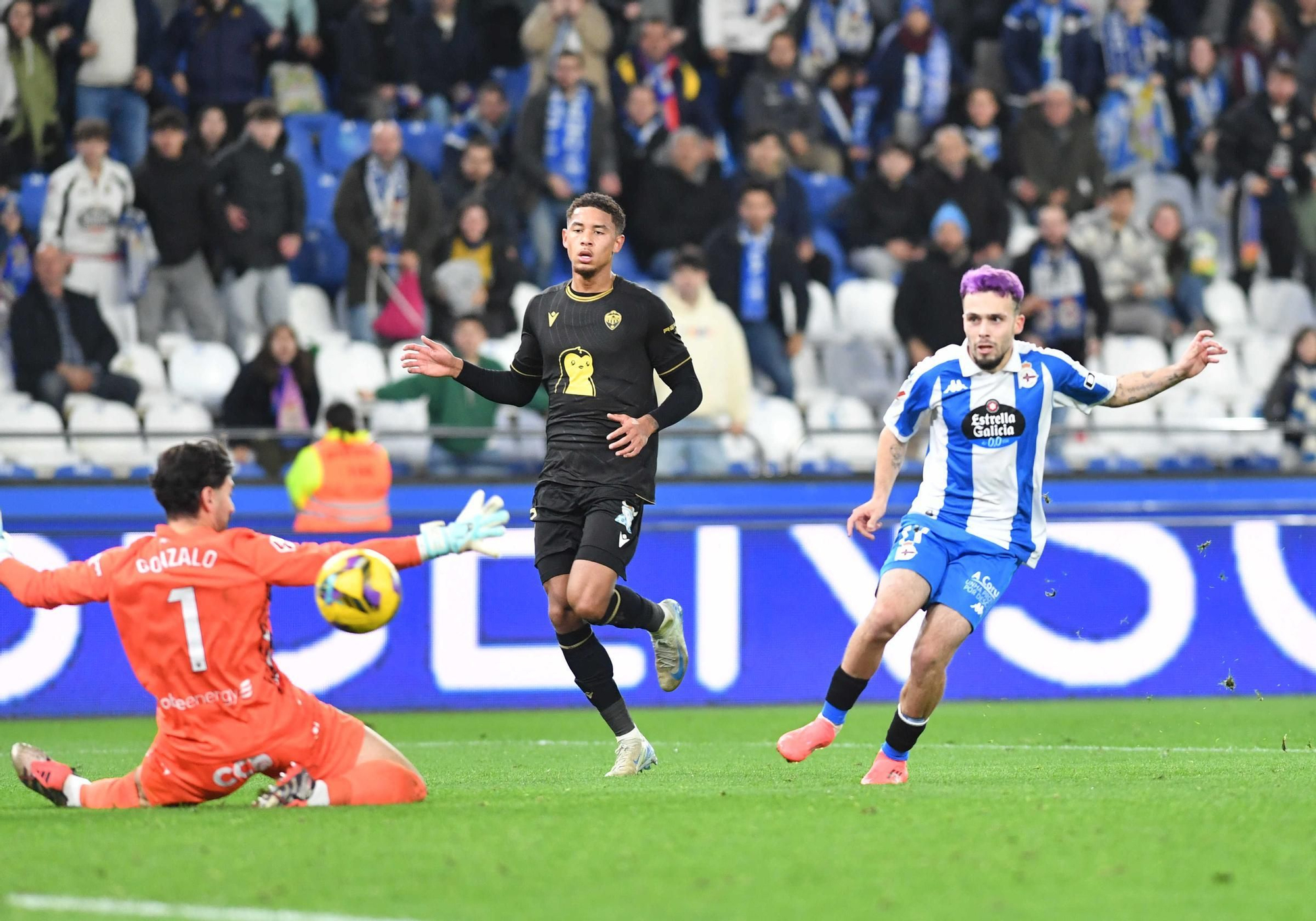 El Dépor golea al Castellón en Riazor (5-1)