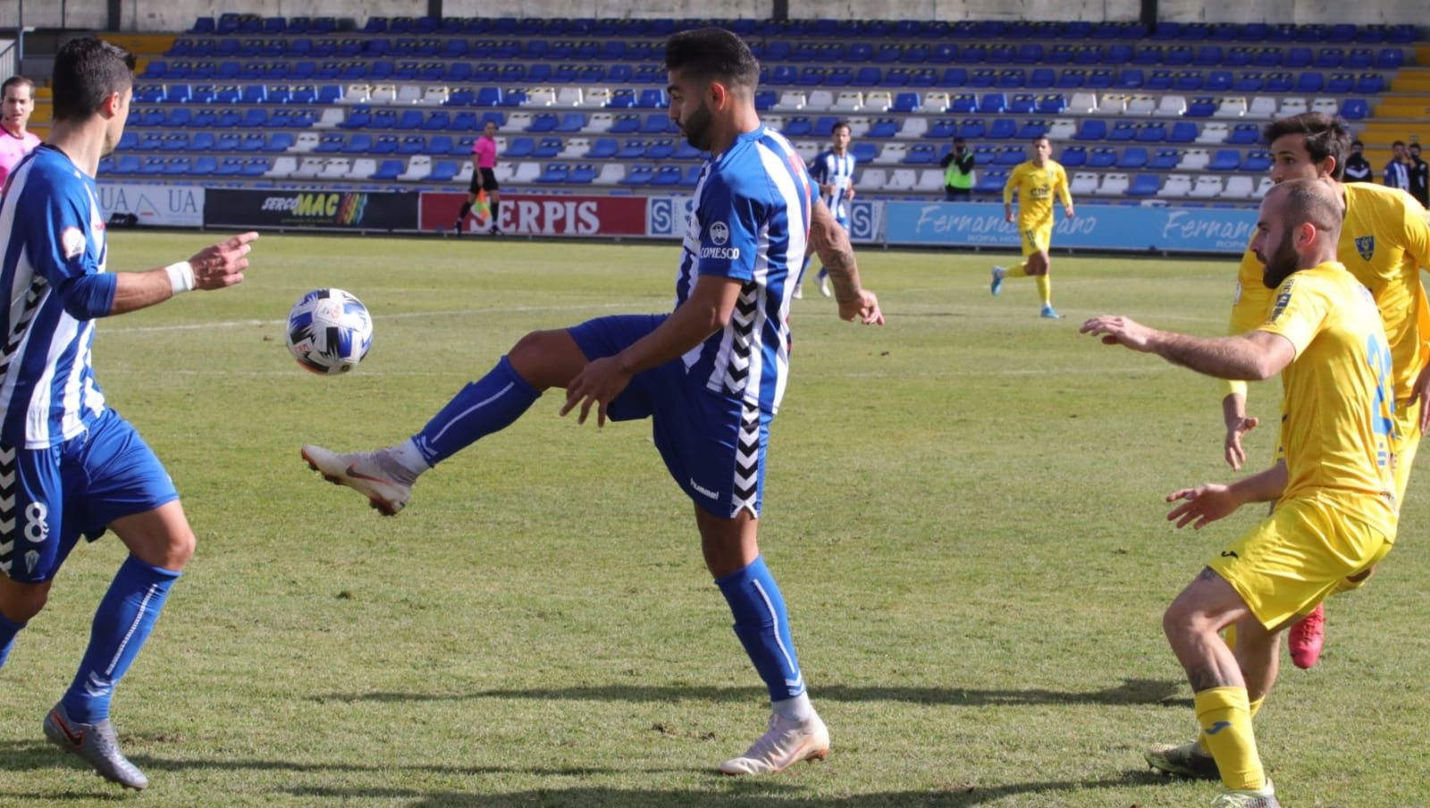 El Alcoyano - Orihuela, en imágenes