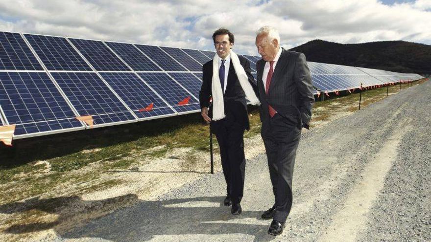 Margallo inaugura la mayor planta solar en Australia de una empresa española