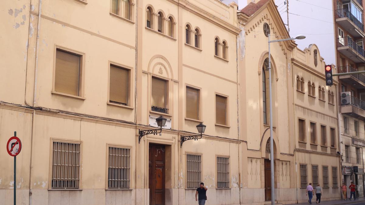 Imagen del antiguo asilo en la calle Gobernador de Castelló.