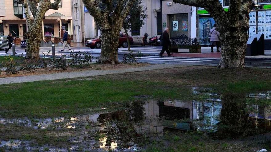 Una imagen de la Plaza de España de Vilagarcía, tras las obras de reforma. // Noé Parga