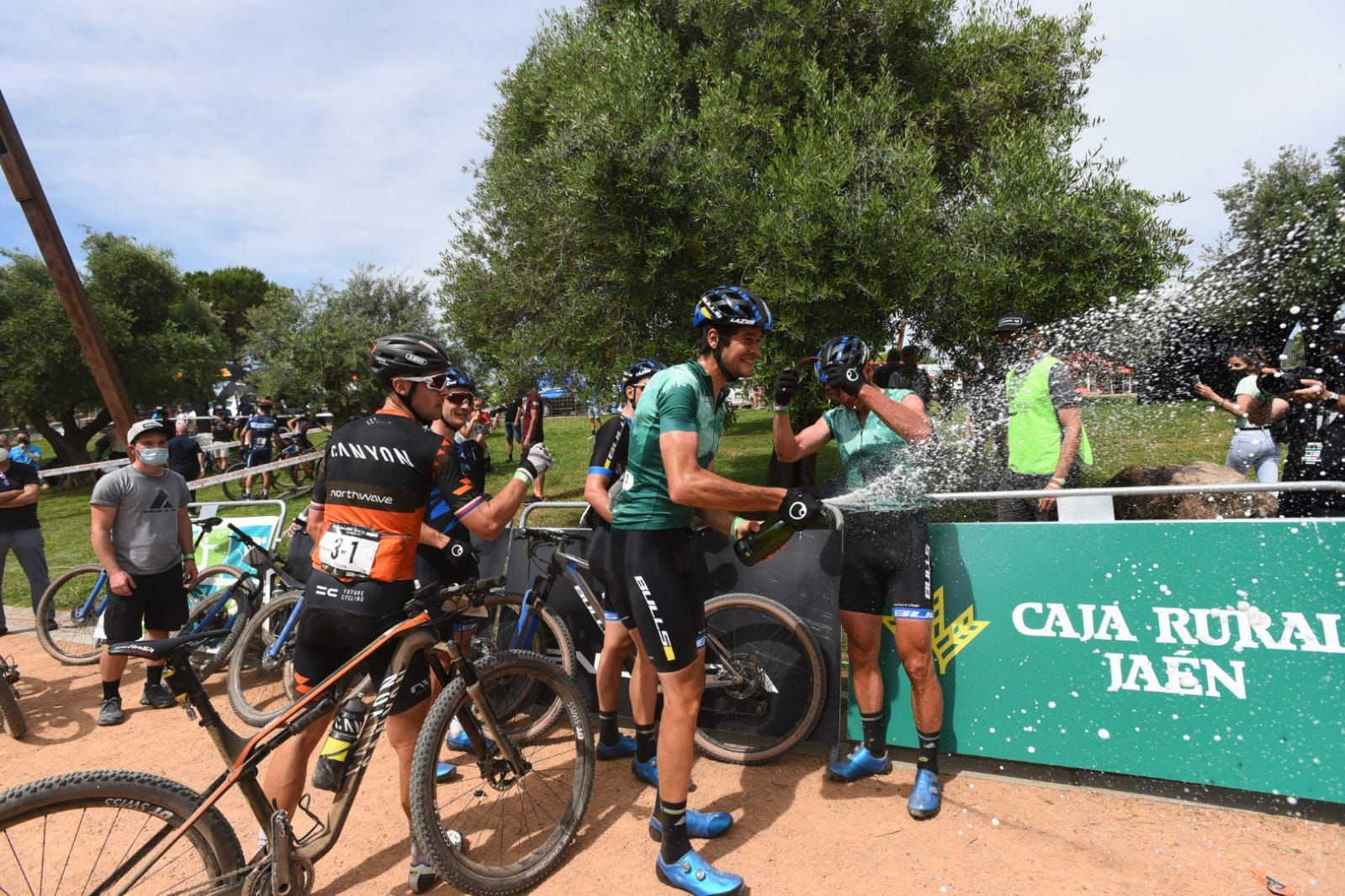 En imágenes la etapa final de la Andalucía Bike Race