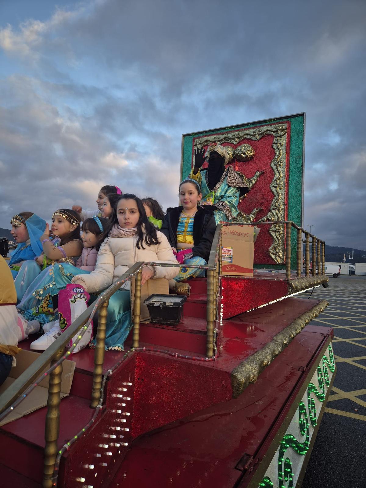Los Reyes Magos iluminan Moaña