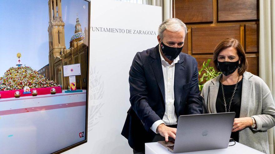 El alcalde de Zaragoza, Jorge Azcón, y la vicealcaldesa, Sara Fernández, realizan la ofrenda virtual a la Virgen del Pilar