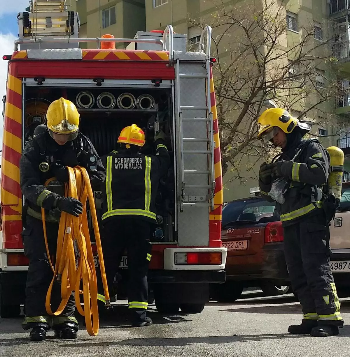 Rescatan a un hombre tras resbalar y caer por un desnivel en Los Montes de Málaga