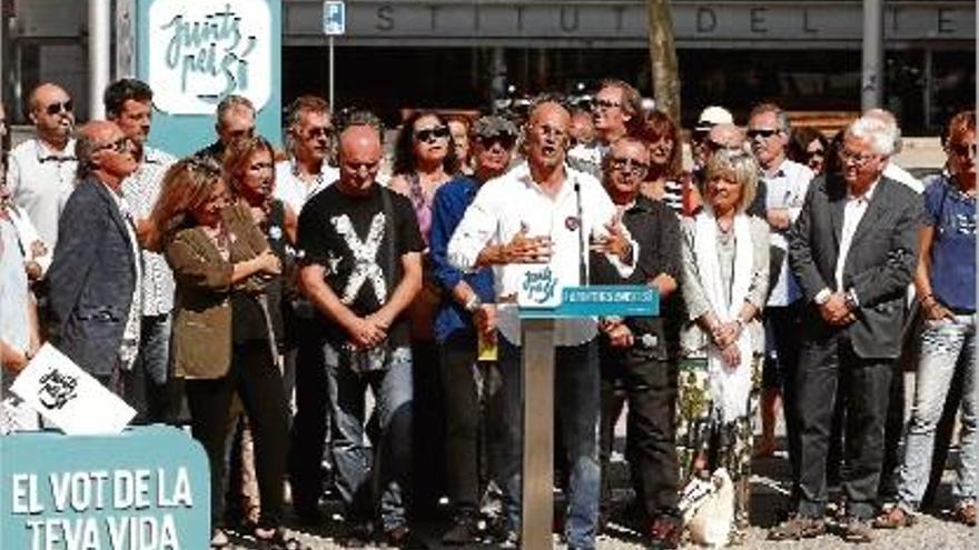 Romeva va participar en un acte amb representants del món de la cultura que avalen la independència.