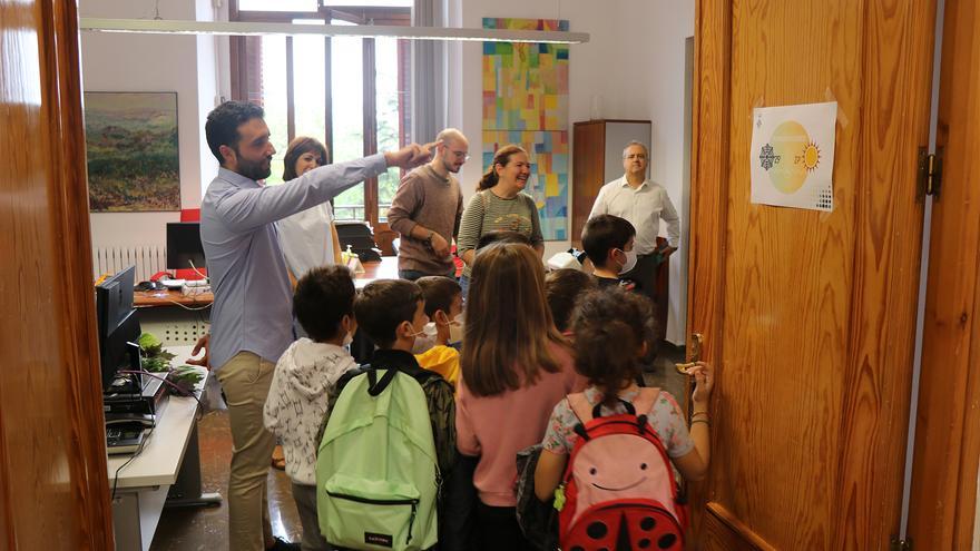 El ayuntamiento de Sagunt se abre a los alumnos del CEIP María Yocasta