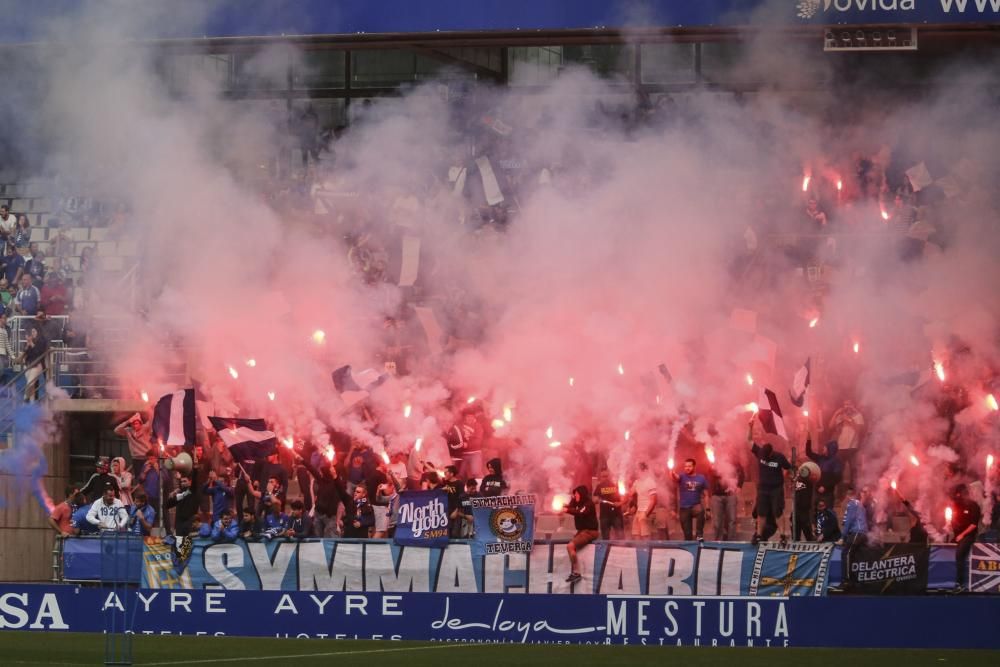 2.500 aficionados del Oviedo apoyan al equipo antes del derbi