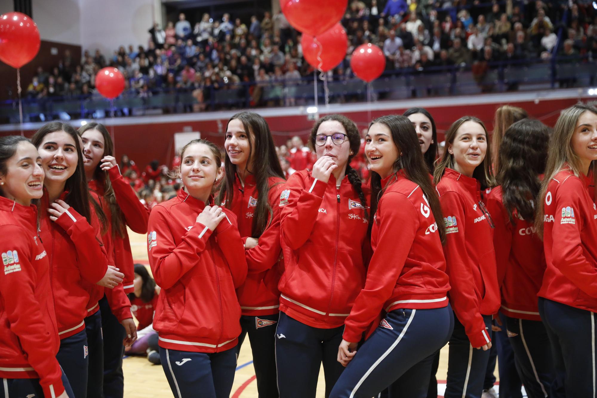 EN IMÁGENES: El Grupo Covadonga presenta sus 27 selecciones deportivas