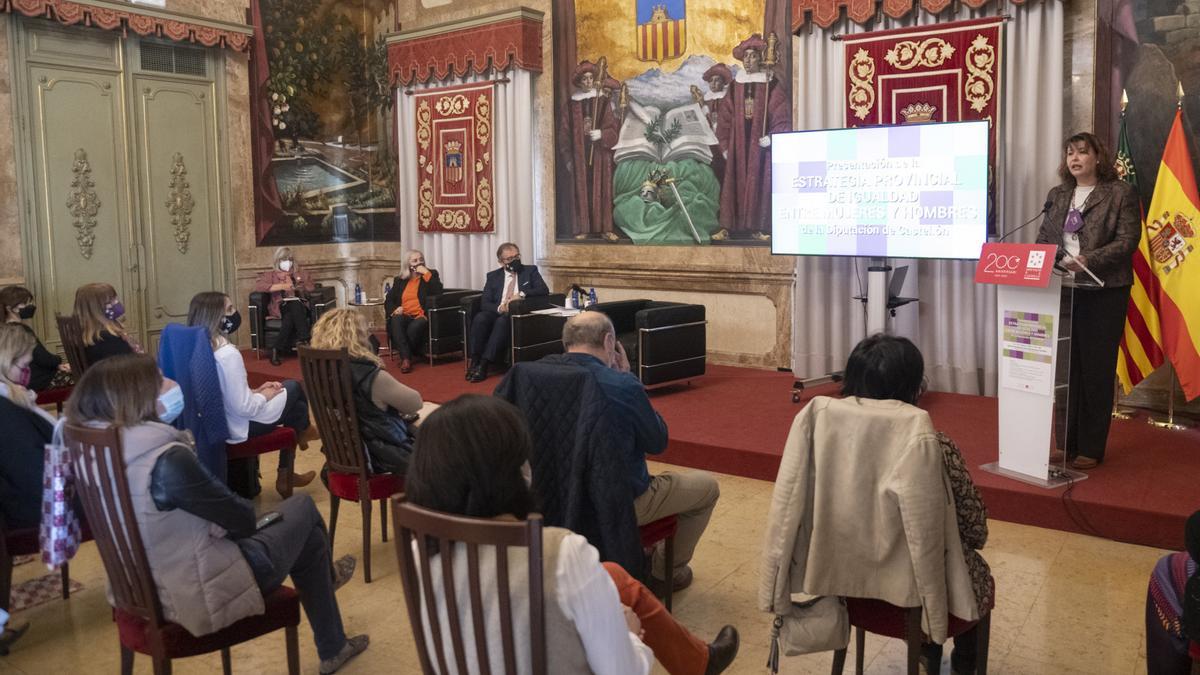 José Martí y Patricia Puerta presentan la Estrategia Provincial para la Igualdad