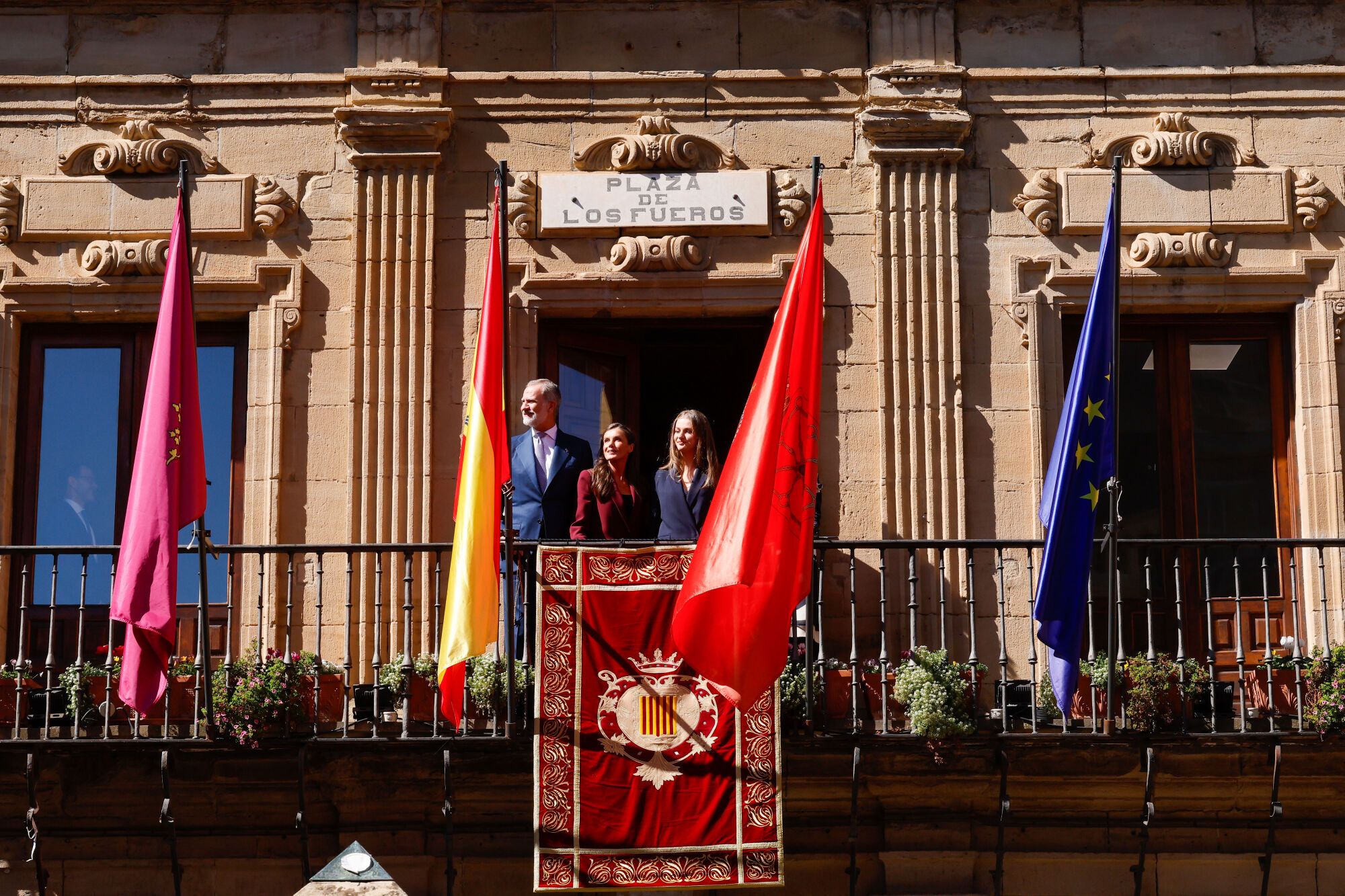 EN IMÁGENES: Leonor se da un baño de multitudes en su estreno como Princesa de Viana