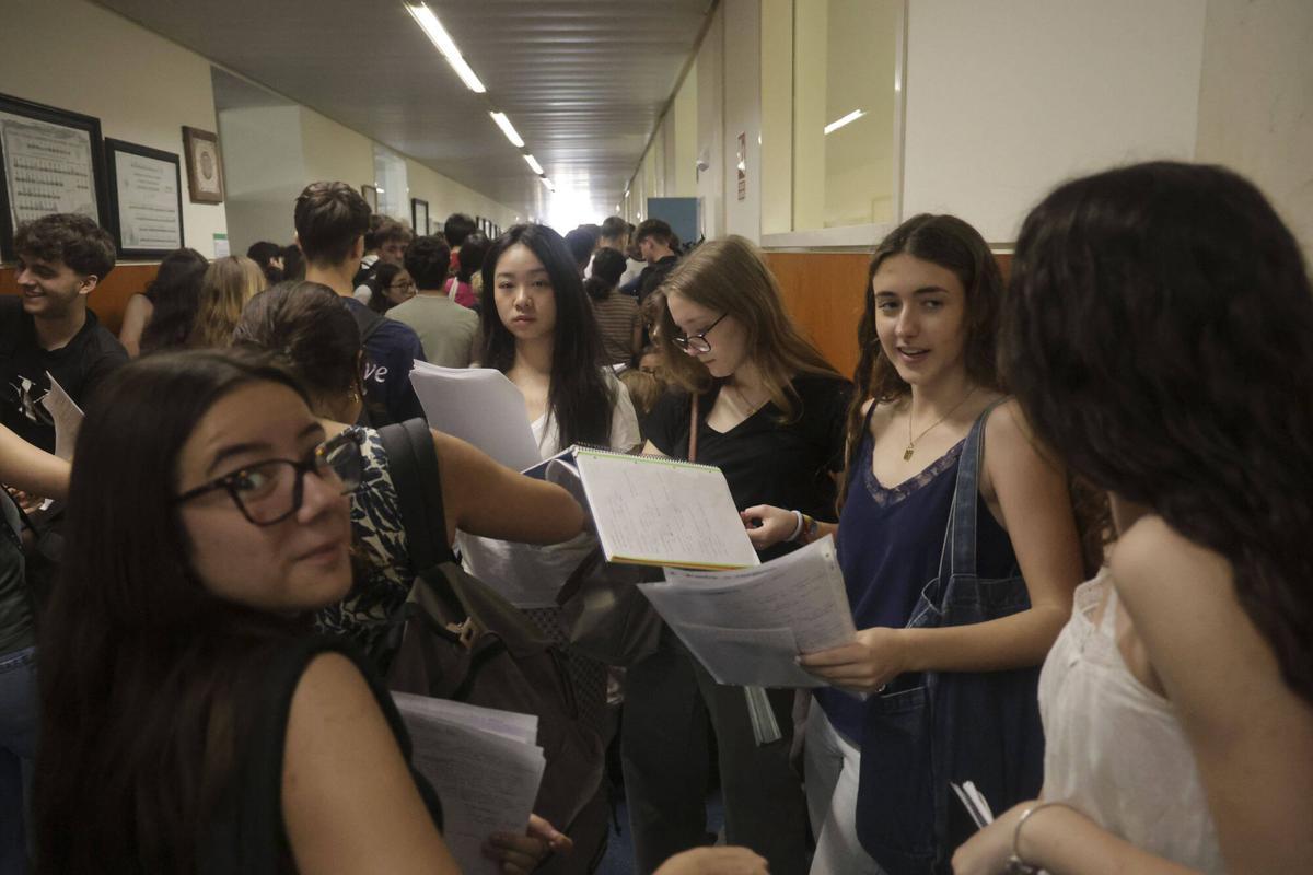 Valencia VLC Primer día de las pruebas de la PAU (pruebas de acceso a la universidad) , en la Universidad Politécnica de València