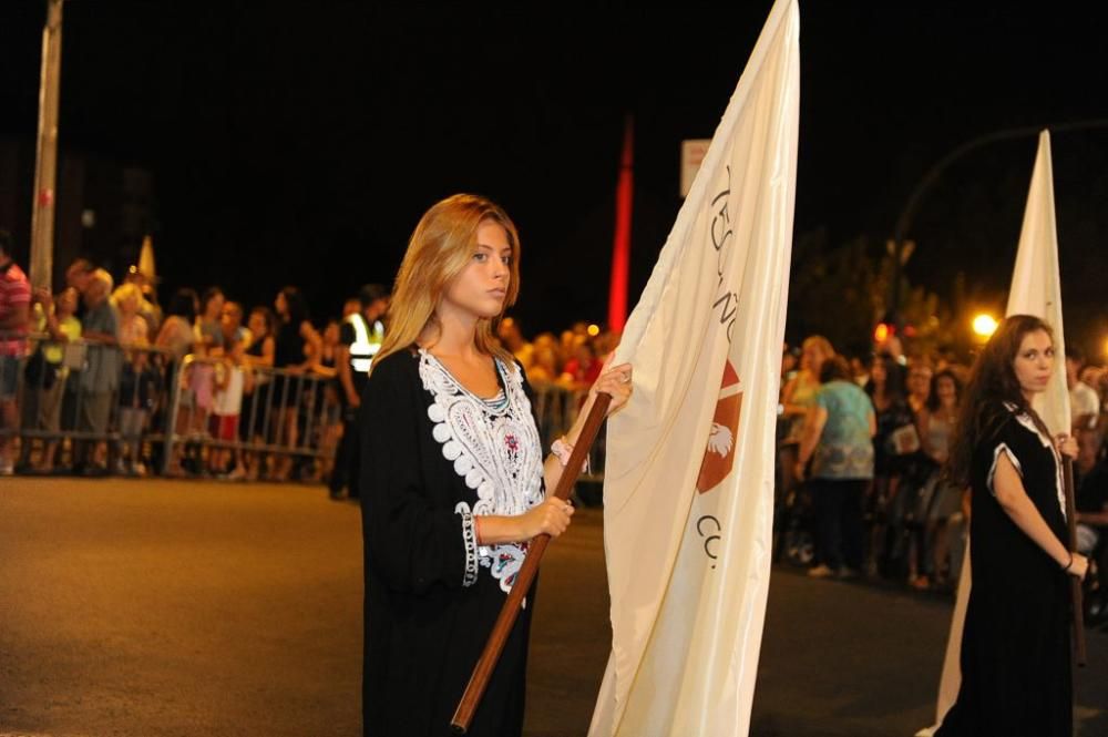 Desfile de Moros y Cristianos por las calles de Mu