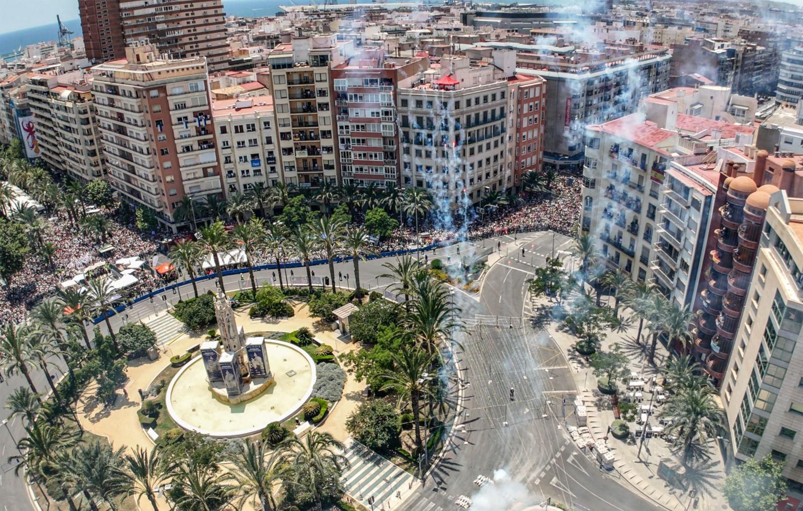 Las fotos de la mascletà del 19 de junio de 2025