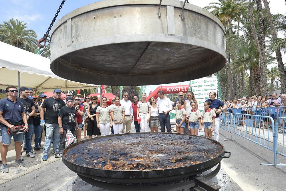 Arroz con costra para 2.500 personas