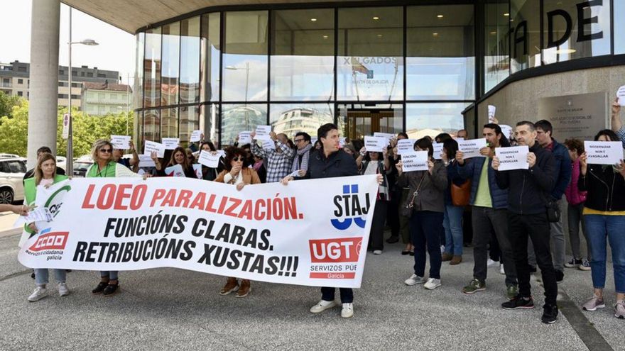 Nueva concentración de los funcionarios de Justicia en A Parda | RAFA VÁZQUEZ