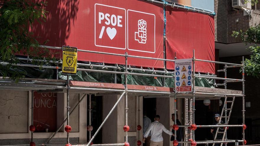 La UCO intervino en la sede del PSOE una agenda con notas sobre la ayuda a Tubos Reunidos