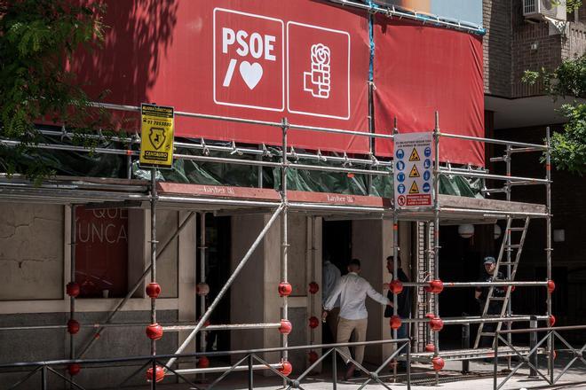 La UCO intervino en la sede del PSOE una agenda con notas sobre la ayuda a Tubos Reunidos
